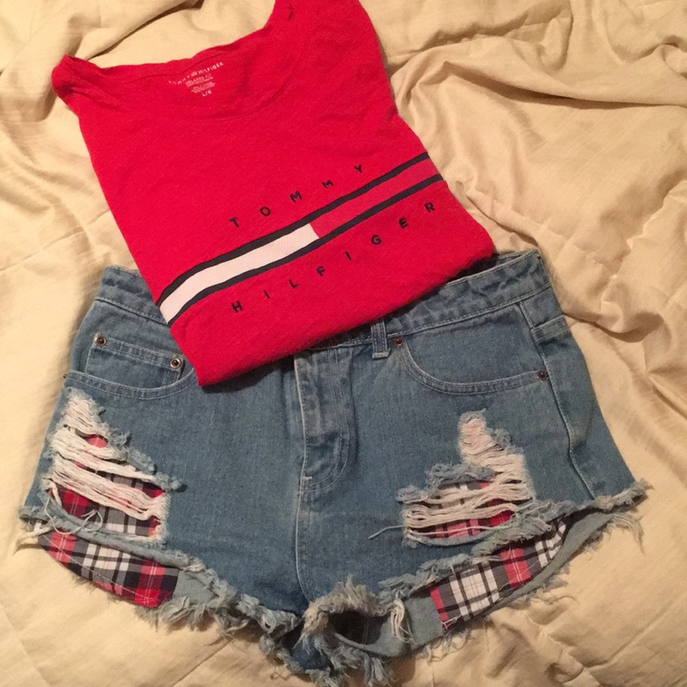 Matching Tommy Hilfiger shirt & Forever 21 shorts